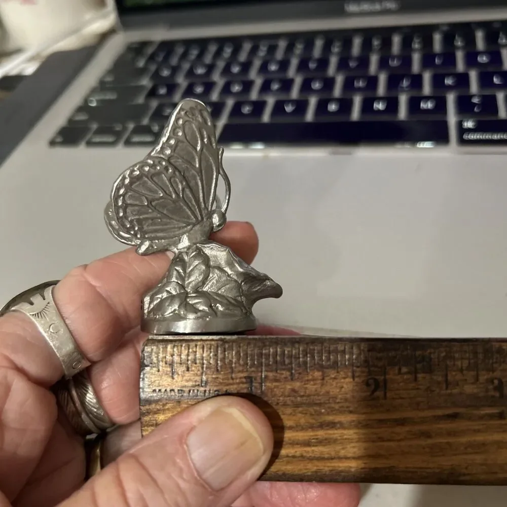 Menagerie Butterfly Wine Pourer & aerator carved stainless steel dual-purpose